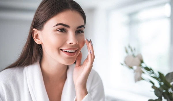 کرم ترمیم کننده صورت برای پوست های آسیب دیده از رنگ کردن